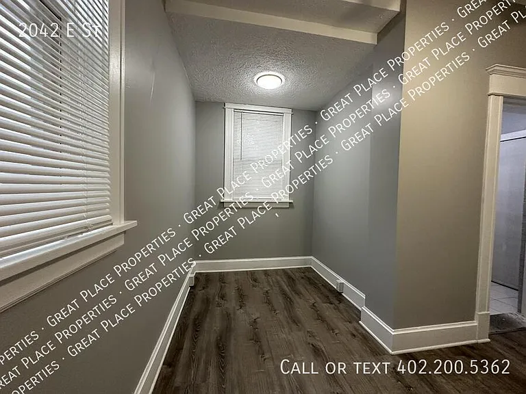 2042 E St — Photo 10