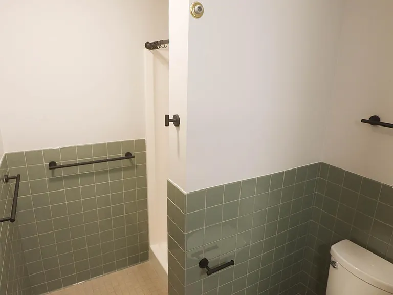 Front bathroom 1