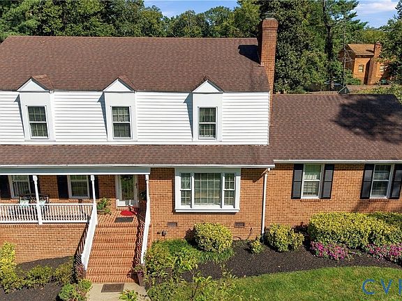 2nd image of 8307 Wallingford Ln