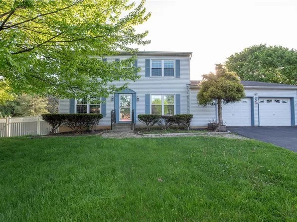 128 Ramblewood Dr, Easton, PA 18040