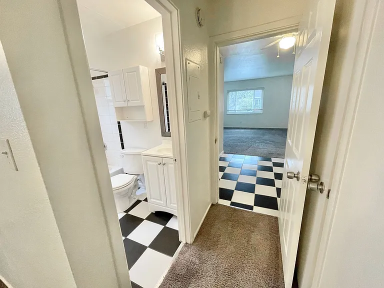 1315 G Street — Photo 7
