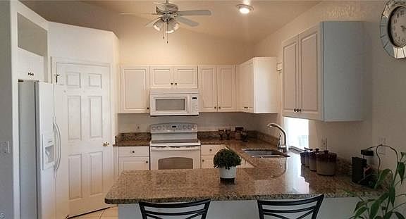 5th image of 321 SE 16th Pl