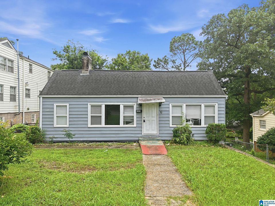 1st image of 1121 47th St
