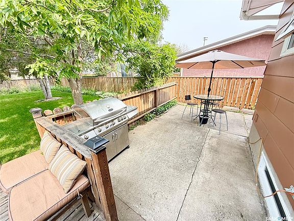 5th image of 715 Brimacombe DRIVE