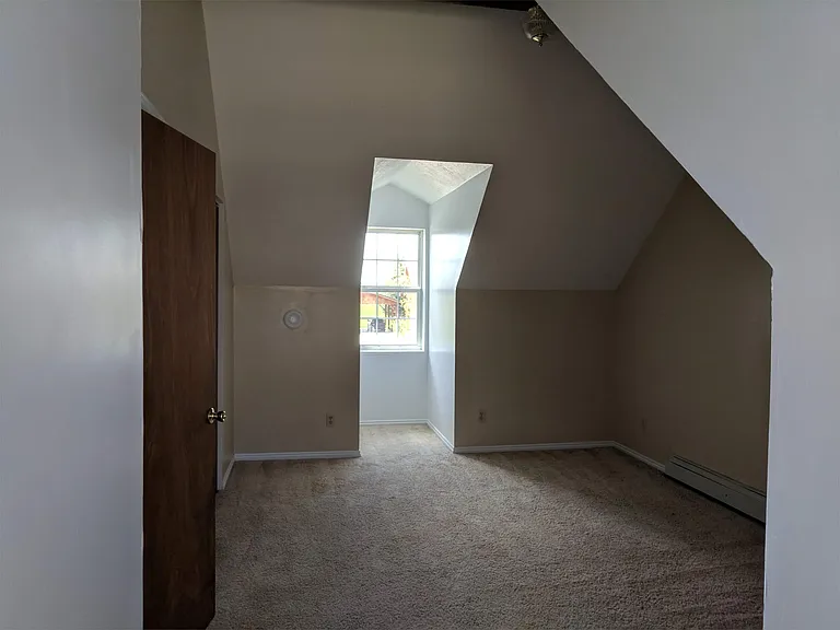 439B Country Club Ln — Photo 28