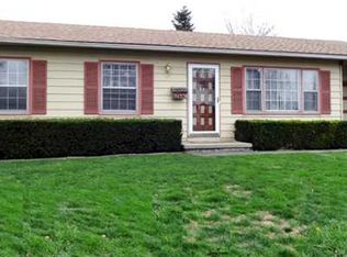 9 Homestead Dr, Fairport, NY 14450