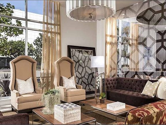 2nd image of 1420 S Figueroa St APT 523