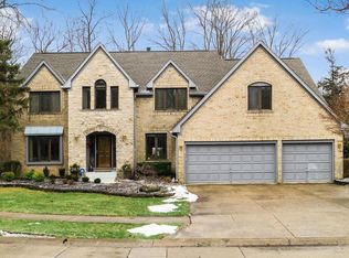 247 Otter Creek Ct, Columbus, OH 43235