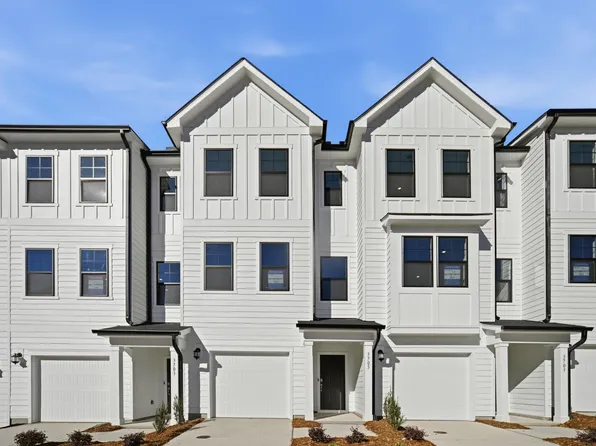 3705 Elm Grove Ln, Raleigh, NC 27604