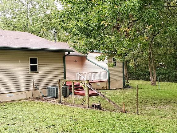 5th image of 403 Seminole Dr
