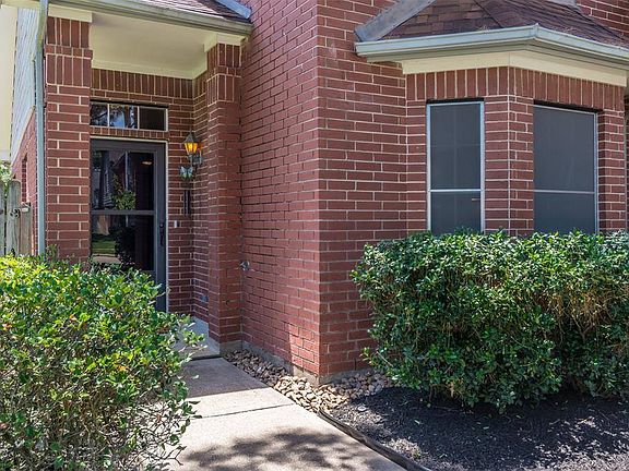 3rd image of 8511 Plum Lake Dr