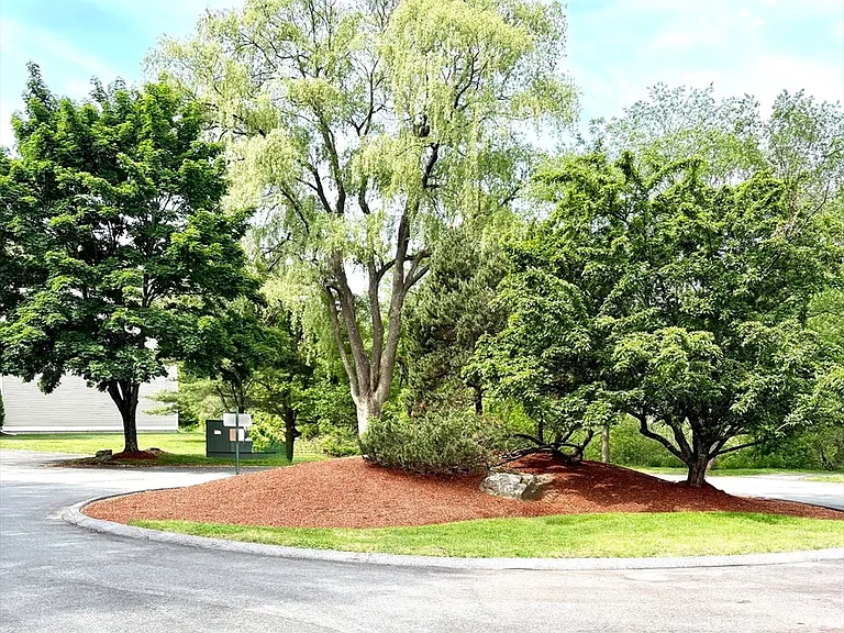 1000 Spring Valley Dr #G — Photo 4