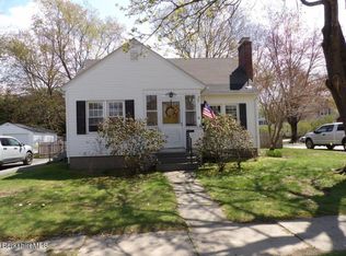 64 Cleveland St, Pittsfield, MA 01201