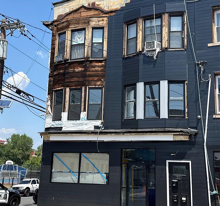 1st image of 221 Sussex Ave