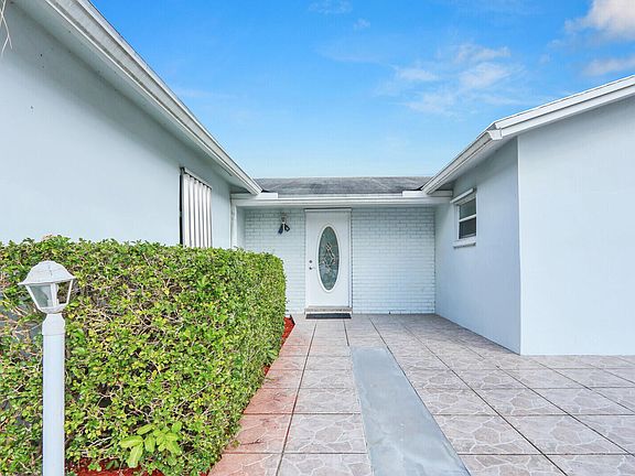 3rd image of 22600 SW 65th Way