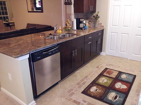 5th image of 502 Mill Pond Ct SE