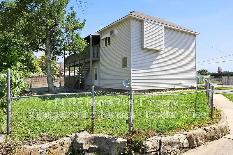 2440 S Mill St — Photo 3