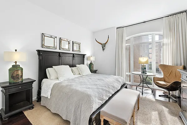 Rented by Douglas Elliman | media 9