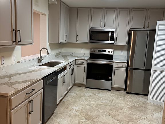 5th image of 12137 Bruceton Way #107