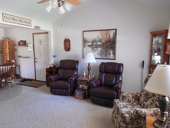 4th image of 2105 Fox Chase Dr