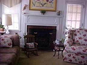 5th image of 2601 N Barker St