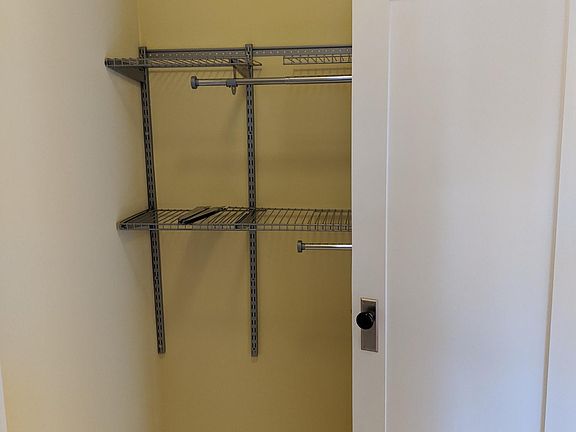 5th image of 399 Steiner St APT 6