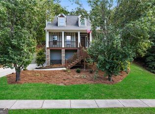 12 Spruce St NE, White, GA 30184