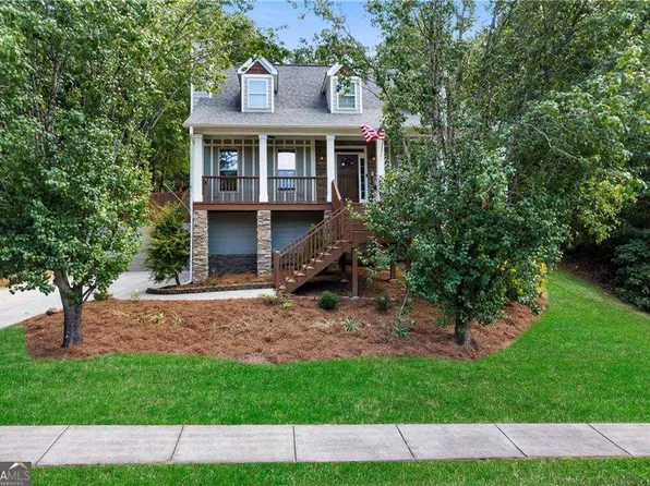 12 Spruce St NE, White, GA 30184