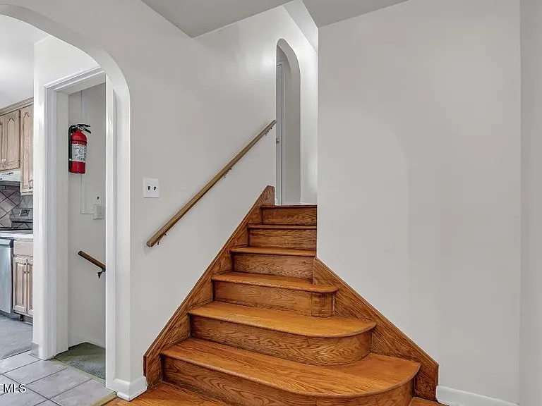 221 Harrison Ave — Photo 22