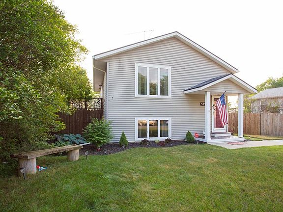 3rd image of 5336 Wisteria St