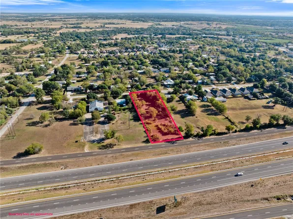 3711 Elaine Dr, Bryan, TX 77808