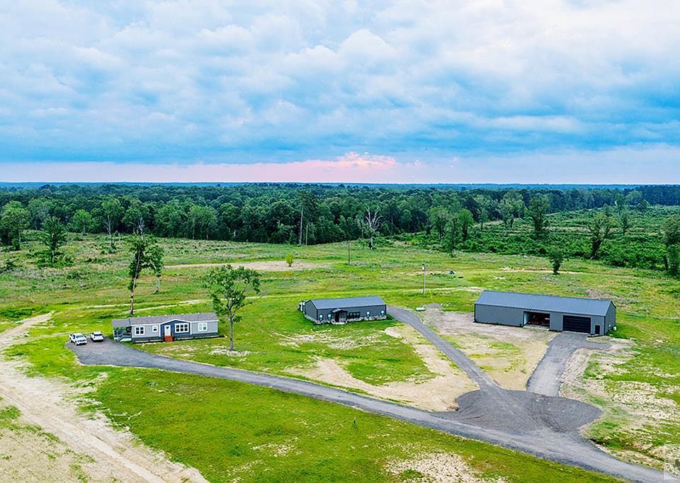 1st image of 621 Miller Country #226