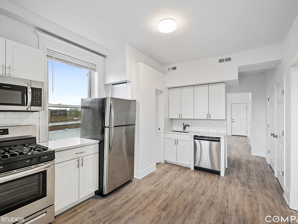 1st image of 2331 W Superior St APT 1R