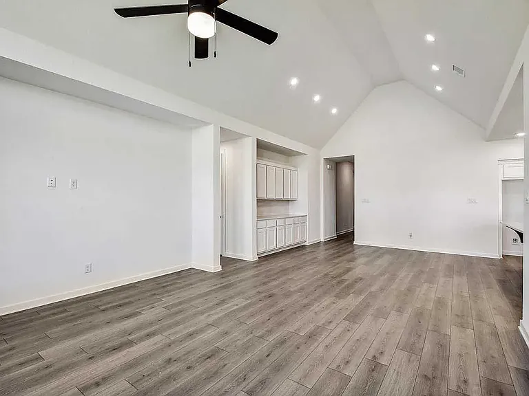 564 Biscayne Bay Bnd — Photo 17