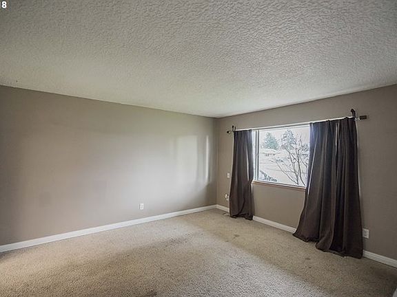 3rd image of 12812 NE 73rd St