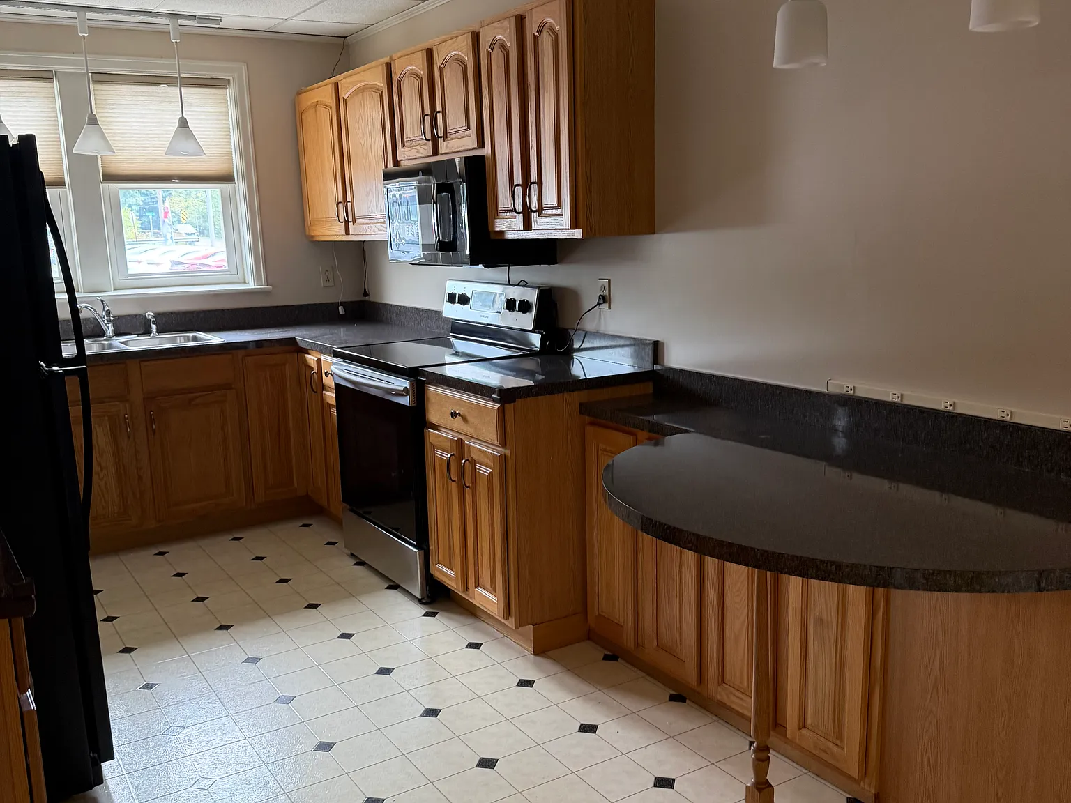 3072 N Reading Rd — Photo 2