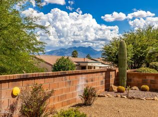 106 N Via Del Clavelito, Green Valley, AZ 85614