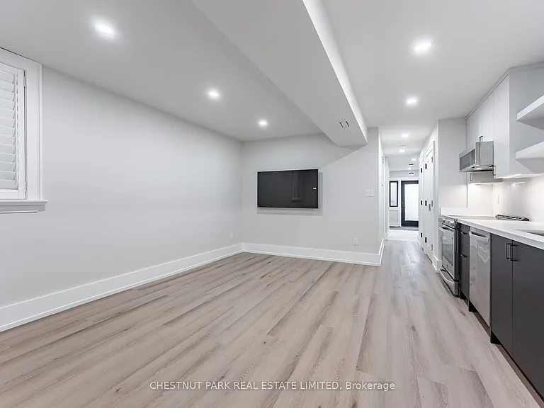 594 Concord Ave #LOWER — Photo 6