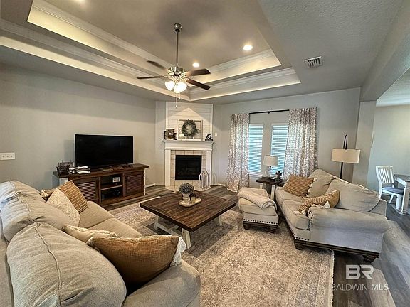 4th image of 23917 Dublin Dr