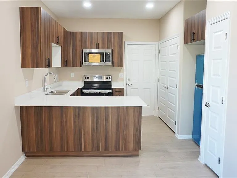 2918 W Kenwood St #2 — Photo 4