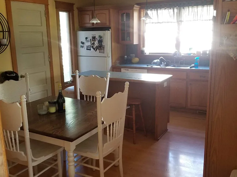 124 Valley Ave SW — Photo 6