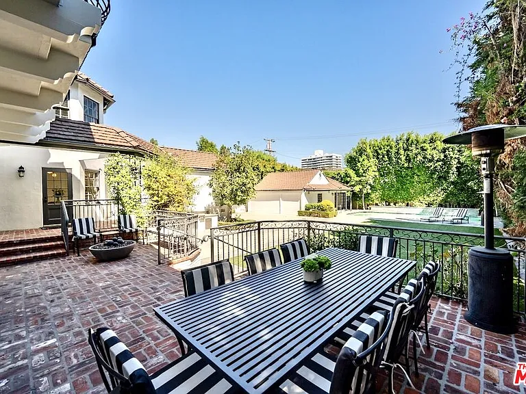 628 N Sierra Dr — Photo 14