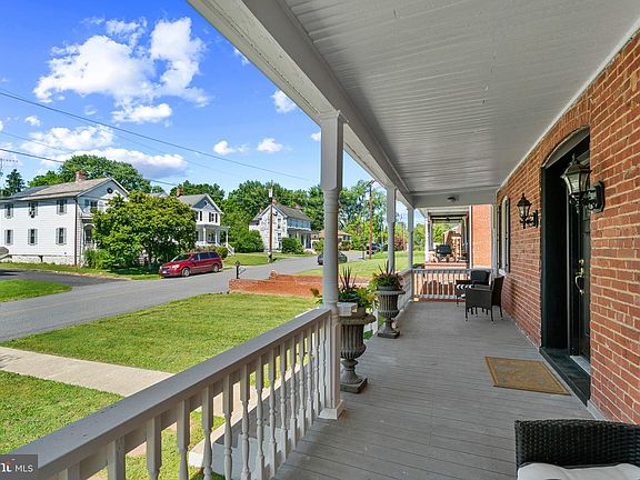 5th image of 6822 Buckingham Ln