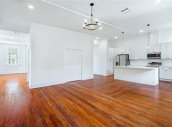 3rd image of 1236 N Rampart St #205