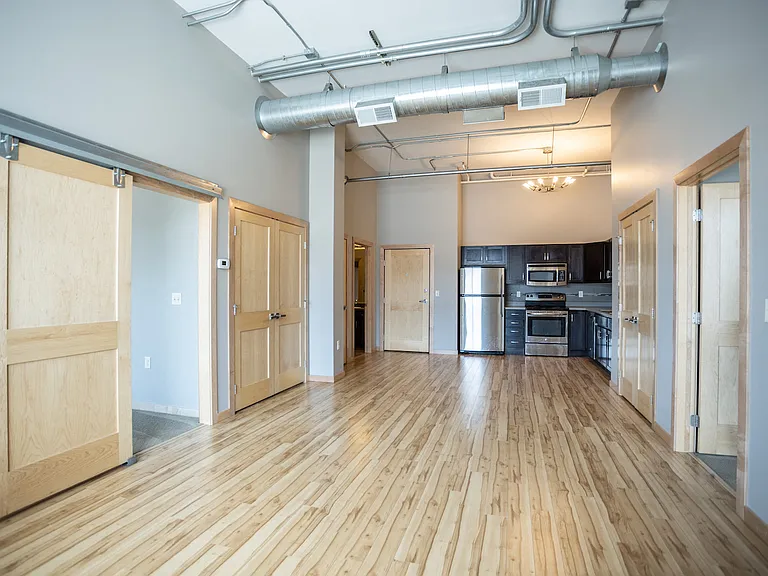 Uptown Exchange Lofts — Photo 23