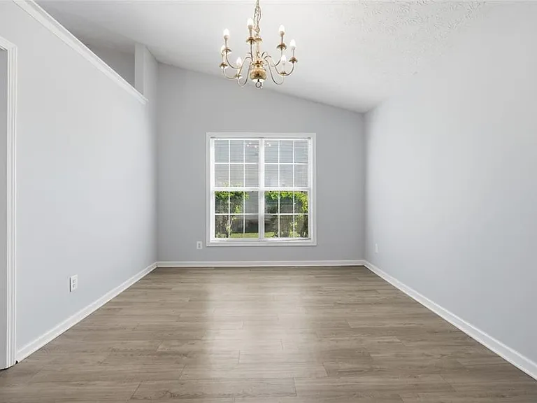 540 Sterling Hill Dr — Photo 8
