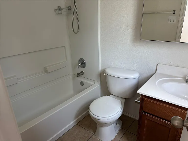 705 Morgan Dr — Photo 8