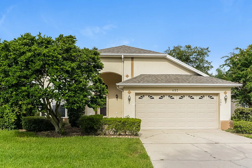 3 bed, 2.0 bath, 1712 sqft, $2,545 — Photo 1