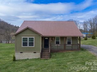 3240 Old Henson Cove Rd, Canton, NC 28716