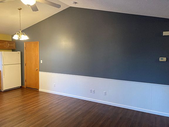 3rd image of 2715 Kirkwood Dr